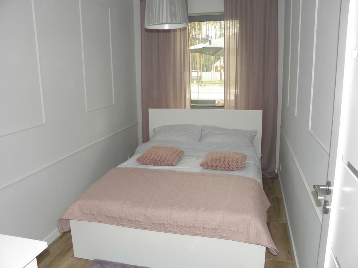 Apartament Z Ogrodkiem Pobierowo Exterior photo